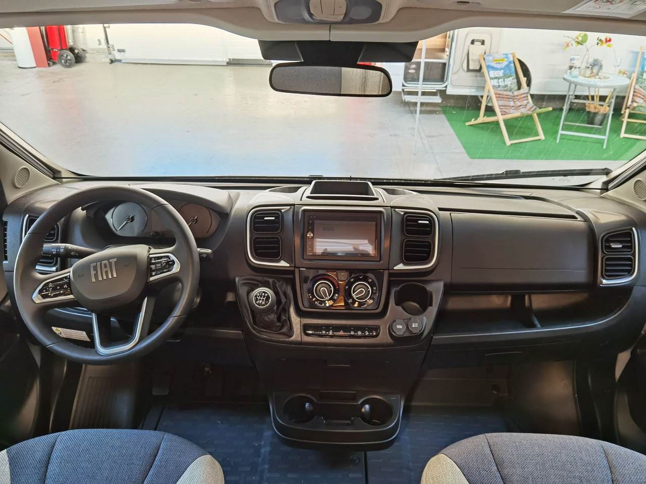 Alcove motorhome Weinsberg CARAHOME 650 DG / - MODELL 2025 - / 140 PS: picture 12