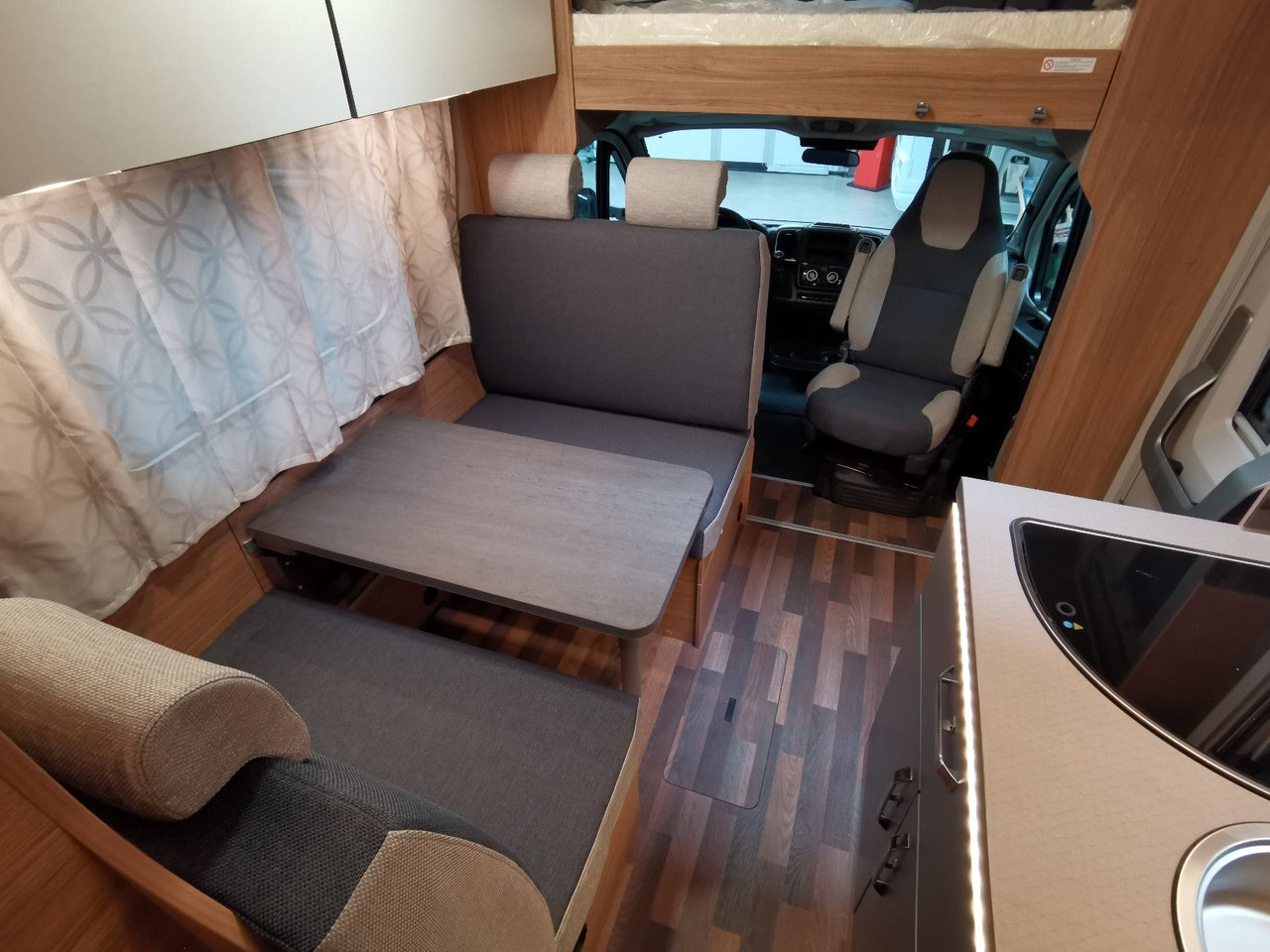 Alcove motorhome Weinsberg CARAHOME 650 DG / - MODELL 2025 - / 140 PS: picture 15