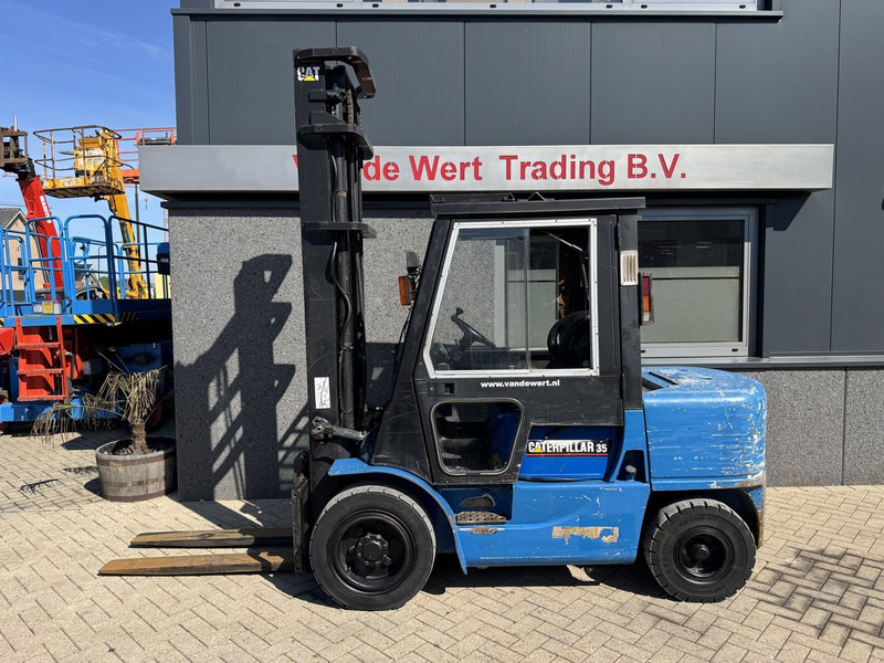 Caterpillar DP35K - Diesel forklift: picture 1 Caterpillar DP35K - Diesel forklift: picture 1