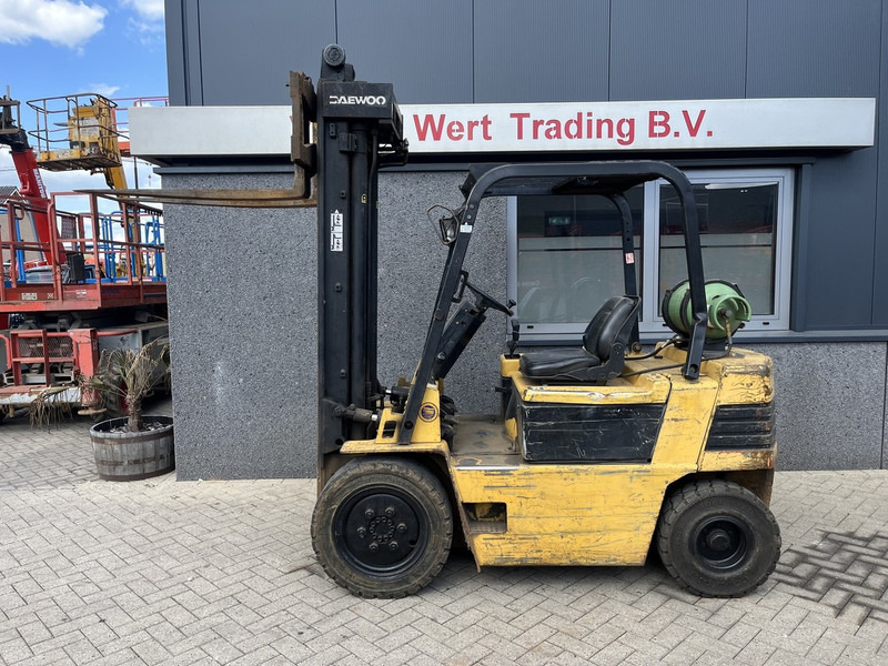 Daewoo G25S-2 triplo550 freelift 3e functie LPG - LPG forklift: picture 2 Daewoo G25S-2 triplo550 freelift 3e functie LPG - LPG forklift: picture 2