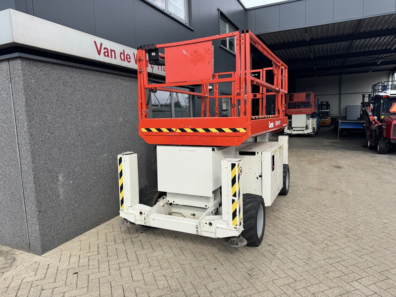 Genie GS 3369 RT  Hoogwerker / Arbeitsbuhne 12mtr werkhoogte 4x4 Kubota DIESEL 2013 - Scissor lift: picture 3 Genie GS 3369 RT  Hoogwerker / Arbeitsbuhne 12mtr werkhoogte 4x4 Kubota DIESEL 2013 - Scissor lift: picture 3