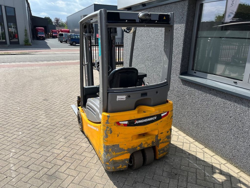 Electric forklift Jungheinrich EFG 216 K: picture 11
