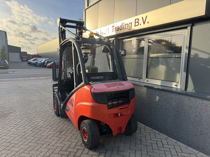 Linde H30D-02 Duplo 450 Sideshift / Vorkversteller VW Diesel 2014 - Diesel forklift: picture 4 Linde H30D-02 Duplo 450 Sideshift / Vorkversteller VW Diesel 2014 - Diesel forklift: picture 4