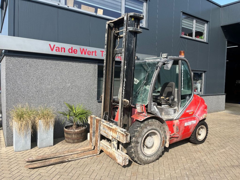 Manitou MSI50T MSI 50T duplo450 SIDESHIFT LUCHTBANDEN 2015 - Diesel forklift: picture 3 Manitou MSI50T MSI 50T duplo450 SIDESHIFT LUCHTBANDEN 2015 - Diesel forklift: picture 3