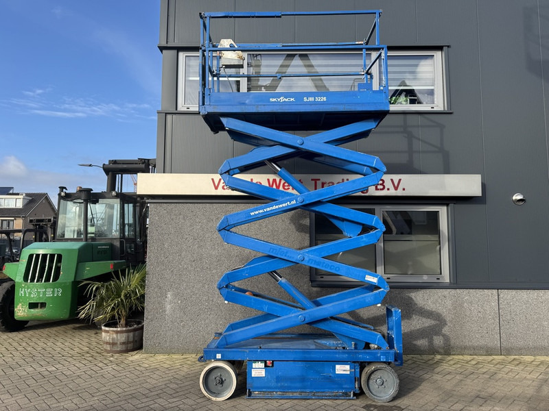 Skyjack SJ 3226 - Scissor lift: picture 4 Skyjack SJ 3226 - Scissor lift: picture 4