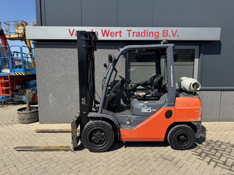LPG forklift Toyota 02-8FGF30: picture 1