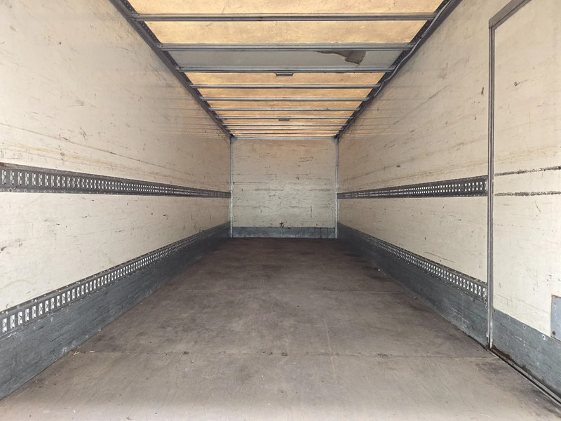 Box truck Iveco EuroCargo 120 E22 / MANUEL / EURO 5 / AIRCO: picture 12