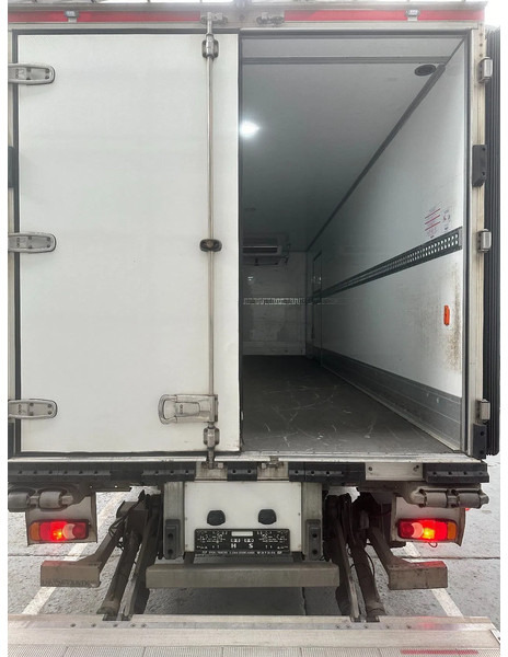 Refrigerator truck Renault D 12 220 / 264728 km: picture 16