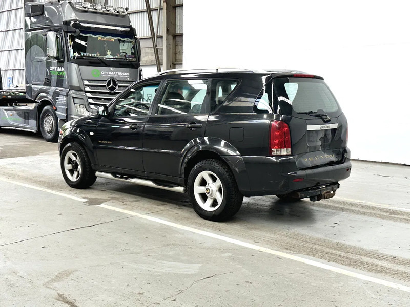 SsangYong Rexton AIRCO / LEATHER / MOTEUR MERCEDES - MERCEDES MOTOR - Car: picture 3 SsangYong Rexton AIRCO / LEATHER / MOTEUR MERCEDES - MERCEDES MOTOR - Car: picture 3