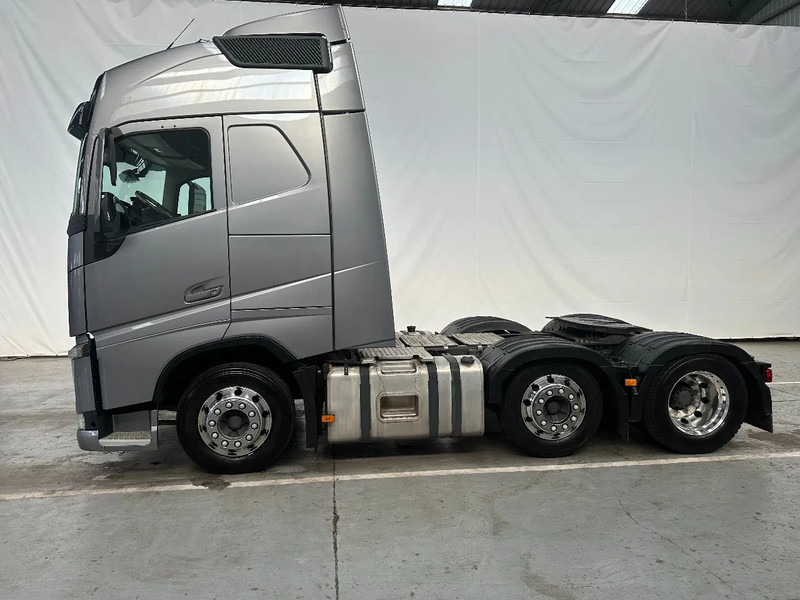 Volvo FH 13.460 Globetrotter / 6x2 / VEB / 469612 km / EURO 6 /PTO - Tractor unit: picture 2 Volvo FH 13.460 Globetrotter / 6x2 / VEB / 469612 km / EURO 6 /PTO - Tractor unit: picture 2