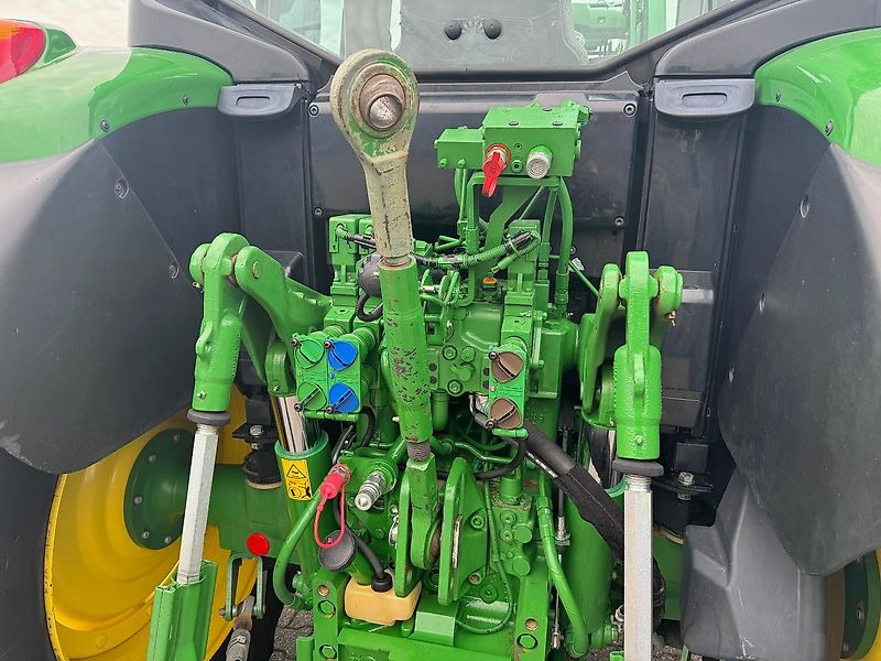 John Deere 6100M CQ 40KM + VOORLADER 2020 2590 UUR!!! - Farm tractor: picture 4 John Deere 6100M CQ 40KM + VOORLADER 2020 2590 UUR!!! - Farm tractor: picture 4
