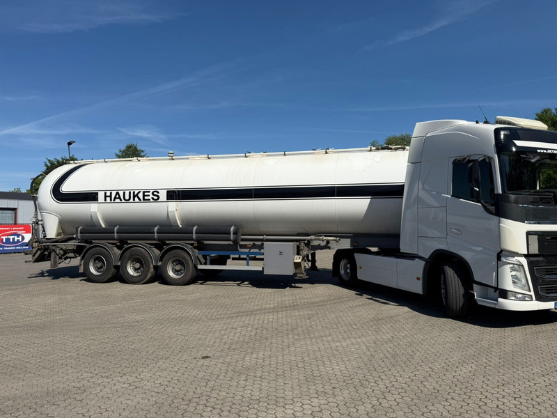 Benalu T39NLNEP Tipper Aluminium 6 compartiments - Tank semi-trailer: picture 5 Benalu T39NLNEP Tipper Aluminium 6 compartiments - Tank semi-trailer: picture 5