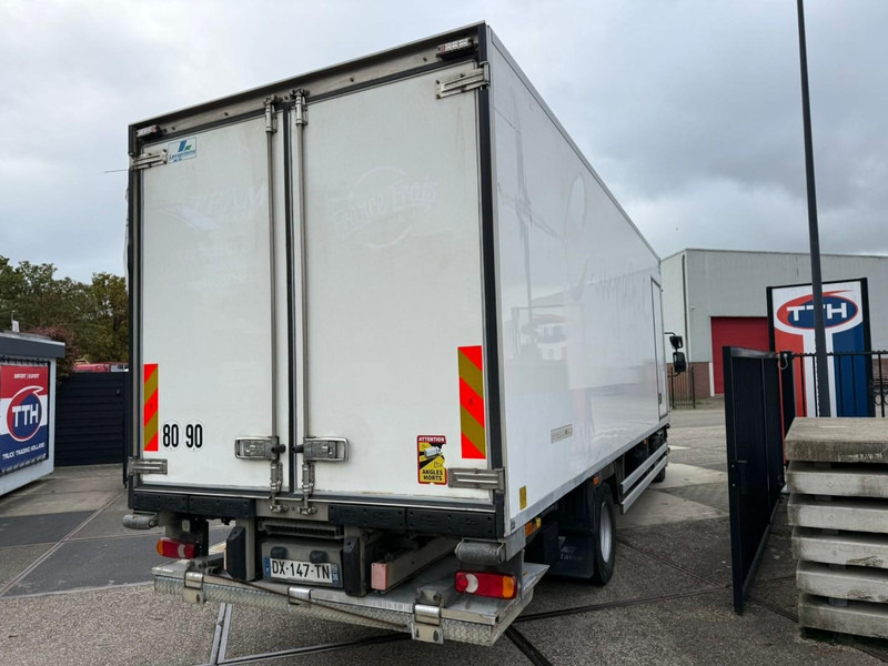 Renault D210.14 Frigobox Multitemp + Taillift CARRIER SUPRA 850 - Refrigerator truck: picture 4 Renault D210.14 Frigobox Multitemp + Taillift CARRIER SUPRA 850 - Refrigerator truck: picture 4