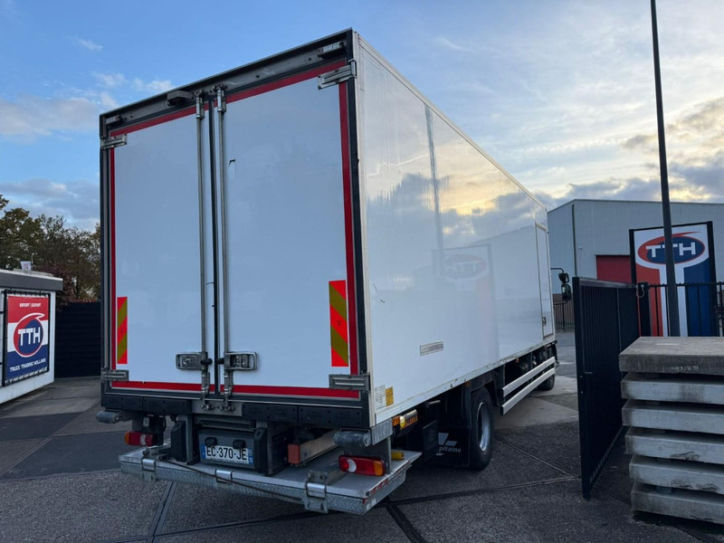 Renault D210.14 Frigobox Multitemp + Taillift THERMO KING T800R - Refrigerator truck: picture 3 Renault D210.14 Frigobox Multitemp + Taillift THERMO KING T800R - Refrigerator truck: picture 3
