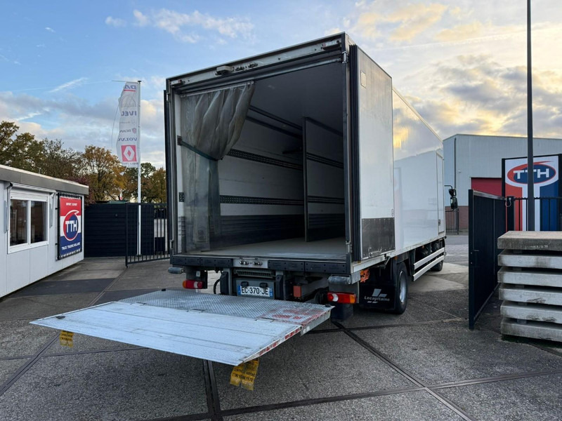 Renault D210.14 Frigobox Multitemp + Taillift THERMO KING T800R - Refrigerator truck: picture 4 Renault D210.14 Frigobox Multitemp + Taillift THERMO KING T800R - Refrigerator truck: picture 4