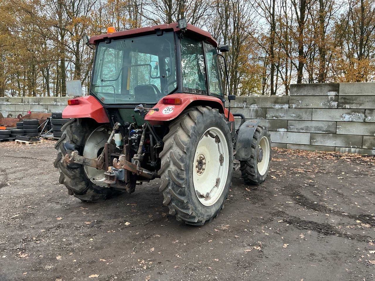 1996 NEW HOLLAND L85 DT ALL-WHEEL DRIVE FARM TRACTOR - Farm tractor: picture 5 1996 NEW HOLLAND L85 DT ALL-WHEEL DRIVE FARM TRACTOR - Farm tractor: picture 5