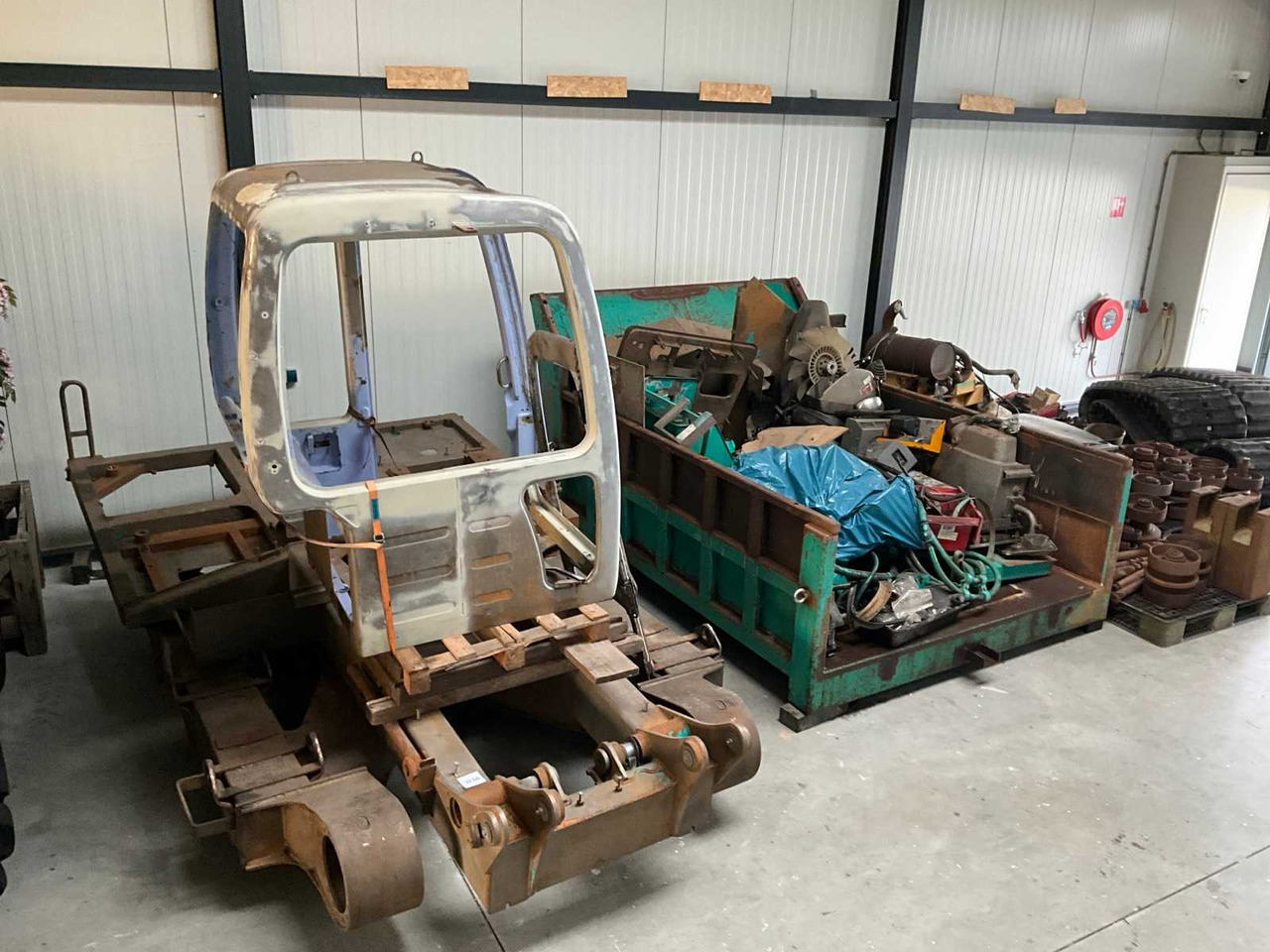 2001 KOMATSU CD 60-R ROTARY TRACK DUMPER - Mini dumper: picture 1 2001 KOMATSU CD 60-R ROTARY TRACK DUMPER - Mini dumper: picture 1