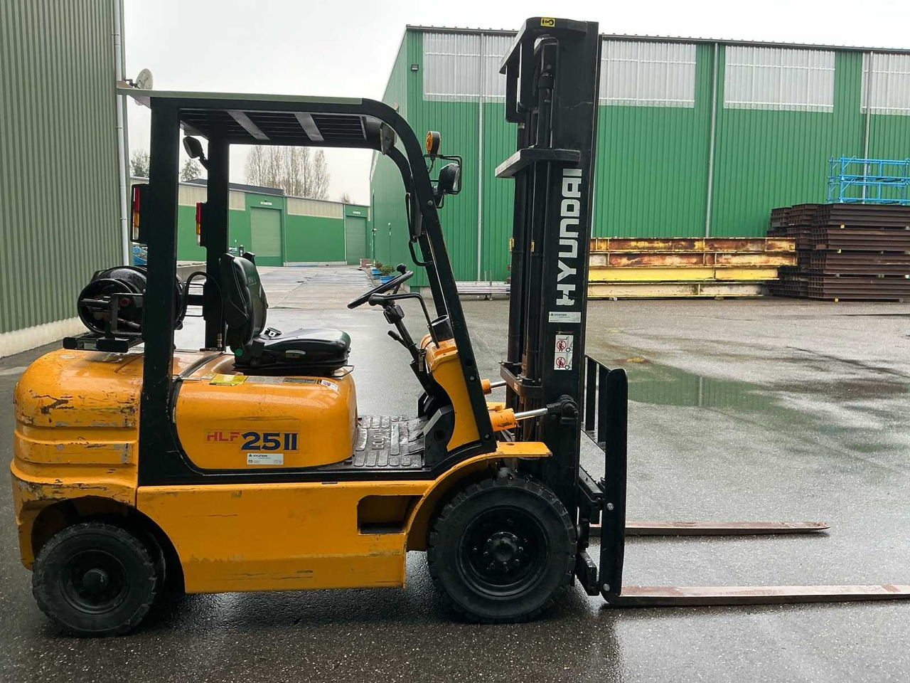 2003 HYUNDAI HLF25-II FORKLIFT TRUCK - Forklift: picture 4 2003 HYUNDAI HLF25-II FORKLIFT TRUCK - Forklift: picture 4