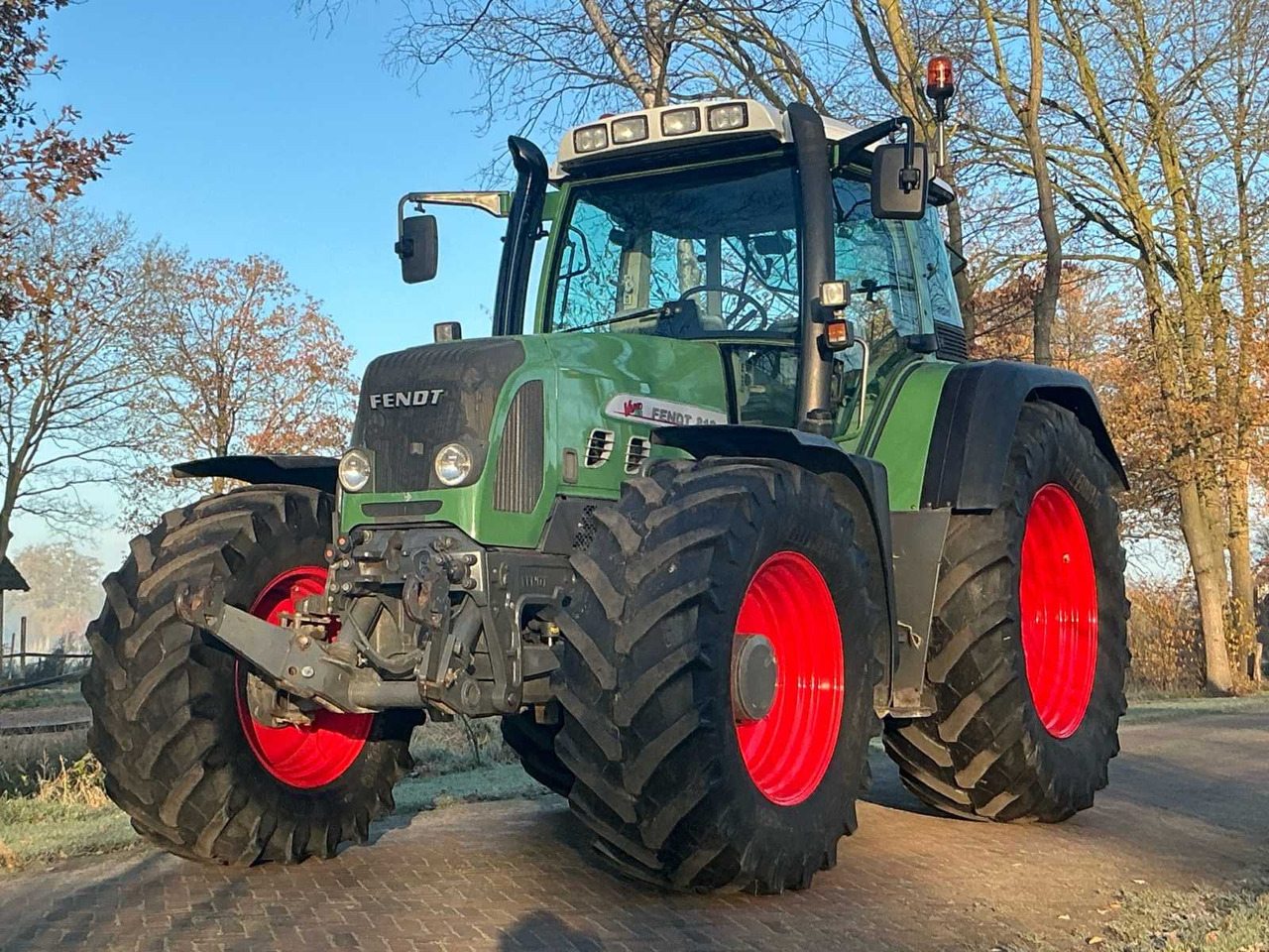 2004 FENDT 818 VARIO TMS ALL-WHEEL DRIVE FARM TRACTOR - Farm tractor: picture 4 2004 FENDT 818 VARIO TMS ALL-WHEEL DRIVE FARM TRACTOR - Farm tractor: picture 4