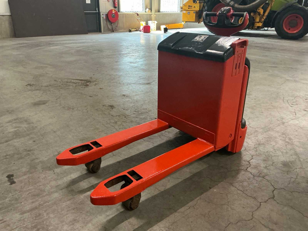 2005 LINDE T16 PUMP TRUCK - Forklift: picture 4 2005 LINDE T16 PUMP TRUCK - Forklift: picture 4