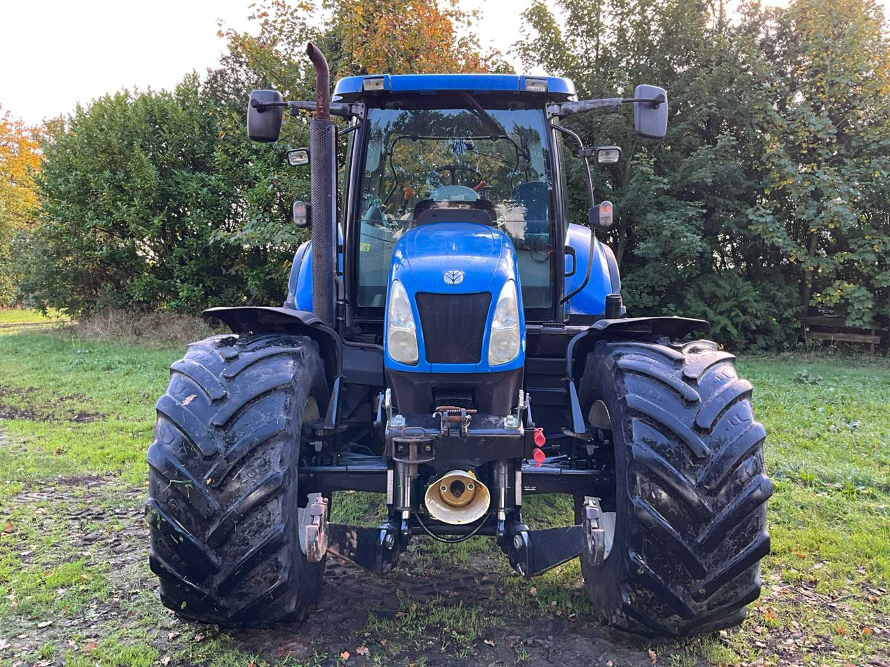 2008 NEW HOLLAND T6070 FOUR WHEEL DRIVE FARM TRACTOR - Farm tractor: picture 3 2008 NEW HOLLAND T6070 FOUR WHEEL DRIVE FARM TRACTOR - Farm tractor: picture 3