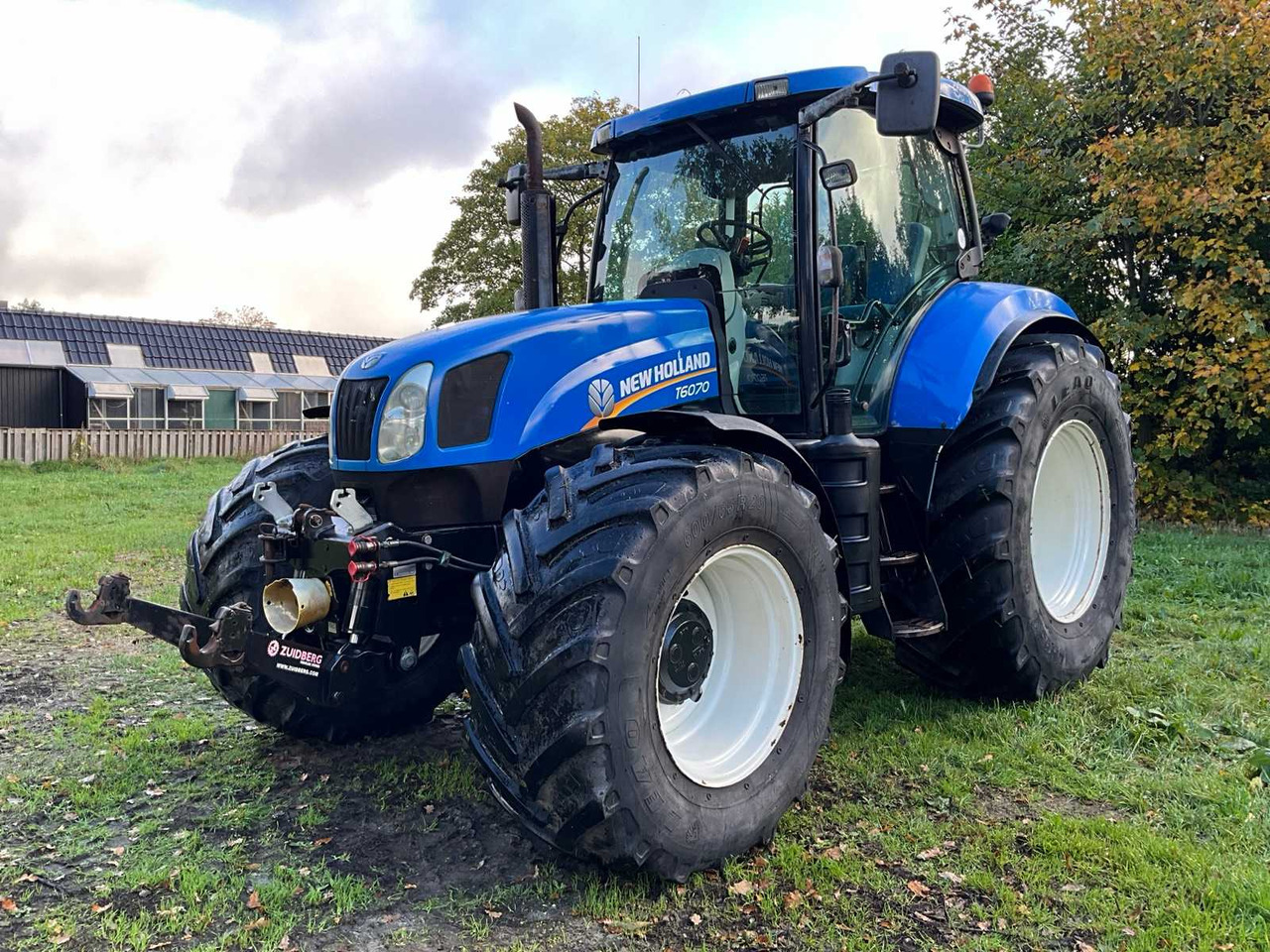 2008 NEW HOLLAND T6070 FOUR WHEEL DRIVE FARM TRACTOR - Farm tractor: picture 1 2008 NEW HOLLAND T6070 FOUR WHEEL DRIVE FARM TRACTOR - Farm tractor: picture 1