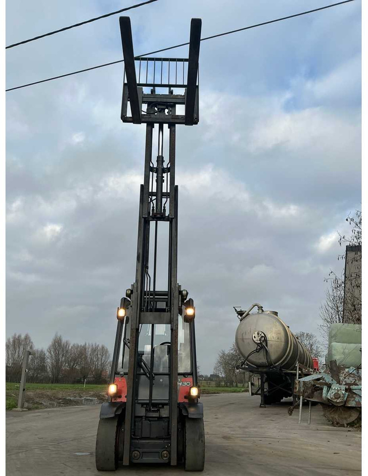 2012 LINDE H30T-01 FORKLIFT - Forklift: picture 4 2012 LINDE H30T-01 FORKLIFT - Forklift: picture 4