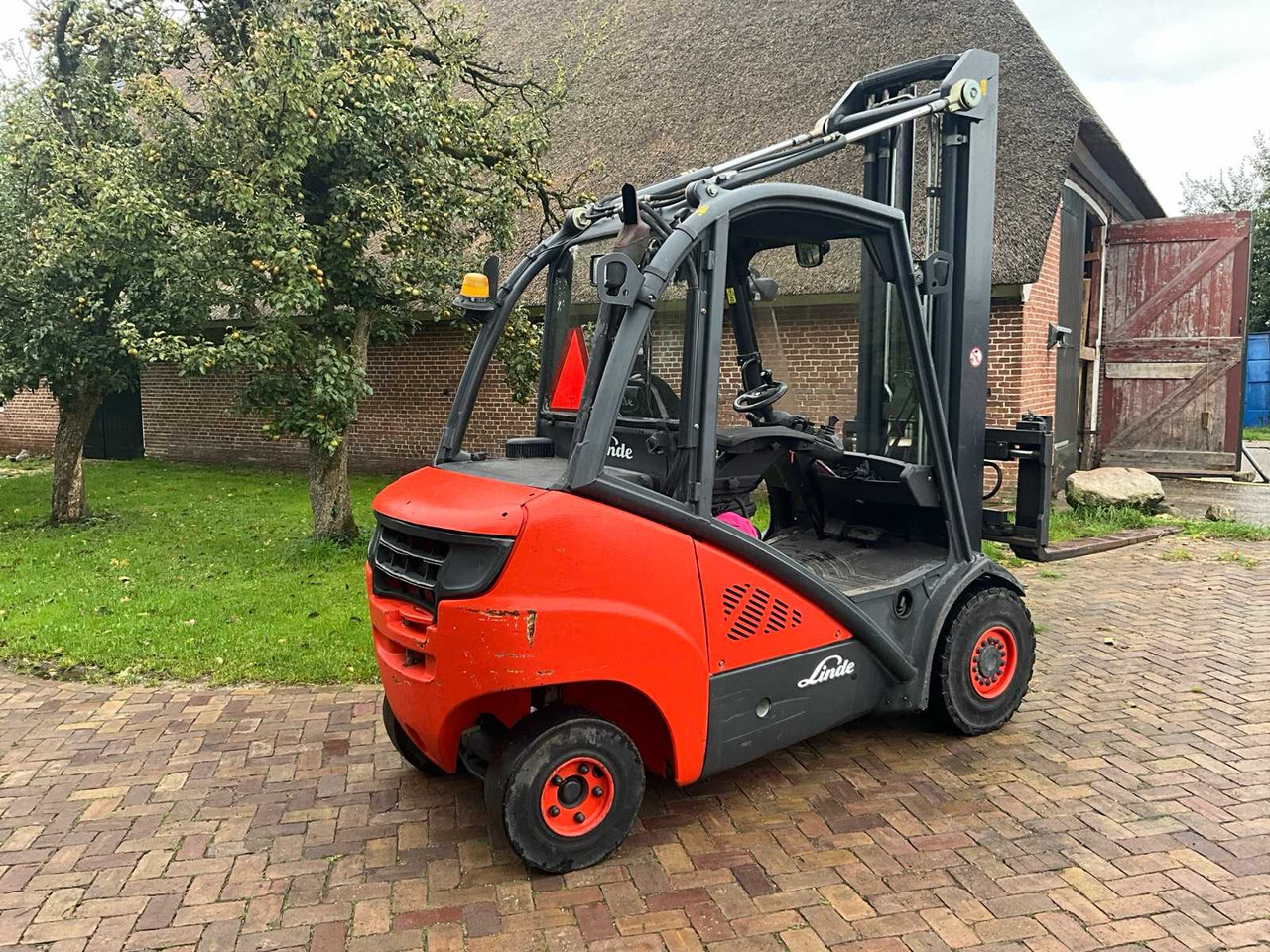 2012 - LINDE - HD30 - 3 TON - DIESEL - FORKLIFT TRUCK - Forklift: picture 4 2012 - LINDE - HD30 - 3 TON - DIESEL - FORKLIFT TRUCK - Forklift: picture 4