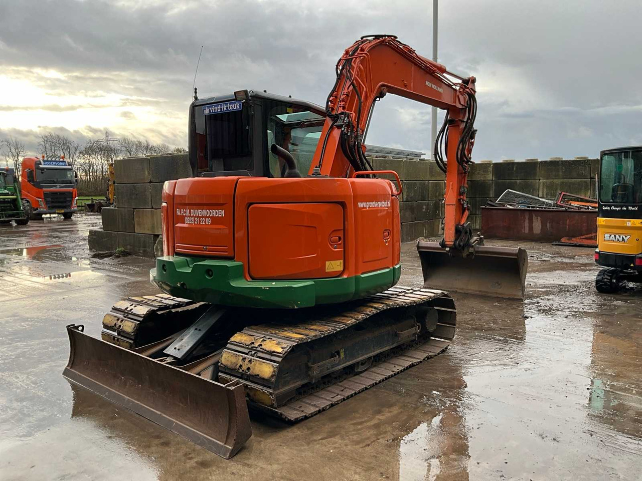 2012 NEW HOLLAND E70BSR-2 MIDI EXCAVATOR - Excavator: picture 5 2012 NEW HOLLAND E70BSR-2 MIDI EXCAVATOR - Excavator: picture 5