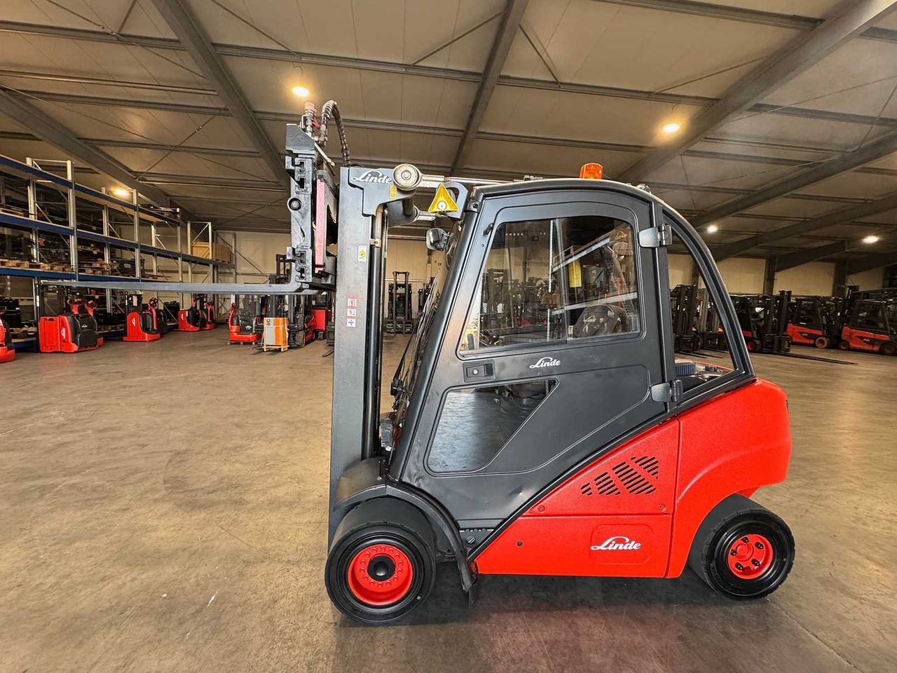 2012 SERVICE + UVV 09/2026 LINDE H25D 3RD + 4TH VALVE FORK ADJUSTER 163CM FREE STROKE DIESEL FORKLIFT - Forklift: picture 3 2012 SERVICE + UVV 09/2026 LINDE H25D 3RD + 4TH VALVE FORK ADJUSTER 163CM FREE STROKE DIESEL FORKLIFT - Forklift: picture 3