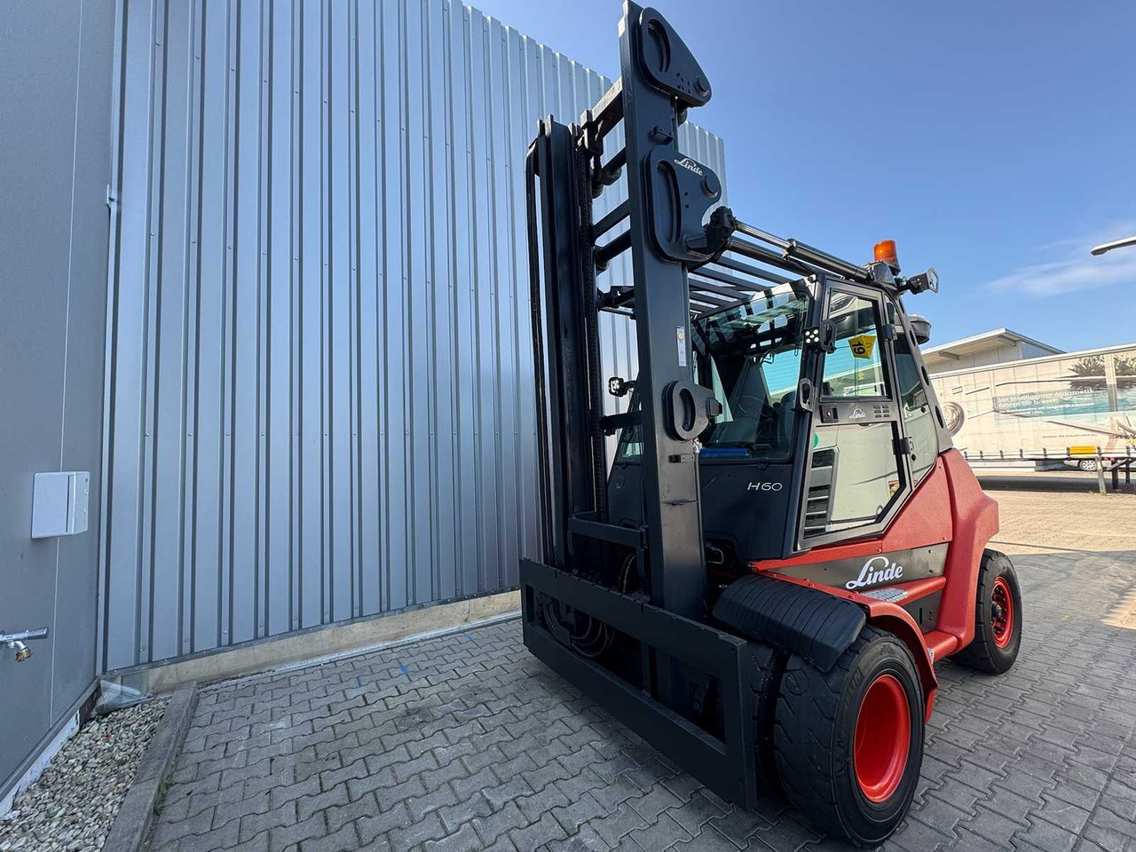 2012 UVV 08/2026 LINDE H60D 6,000KG 3RD + 4TH VALVE DIESEL FORKLIFT 13,507 HOURS - Forklift: picture 2 2012 UVV 08/2026 LINDE H60D 6,000KG 3RD + 4TH VALVE DIESEL FORKLIFT 13,507 HOURS - Forklift: picture 2