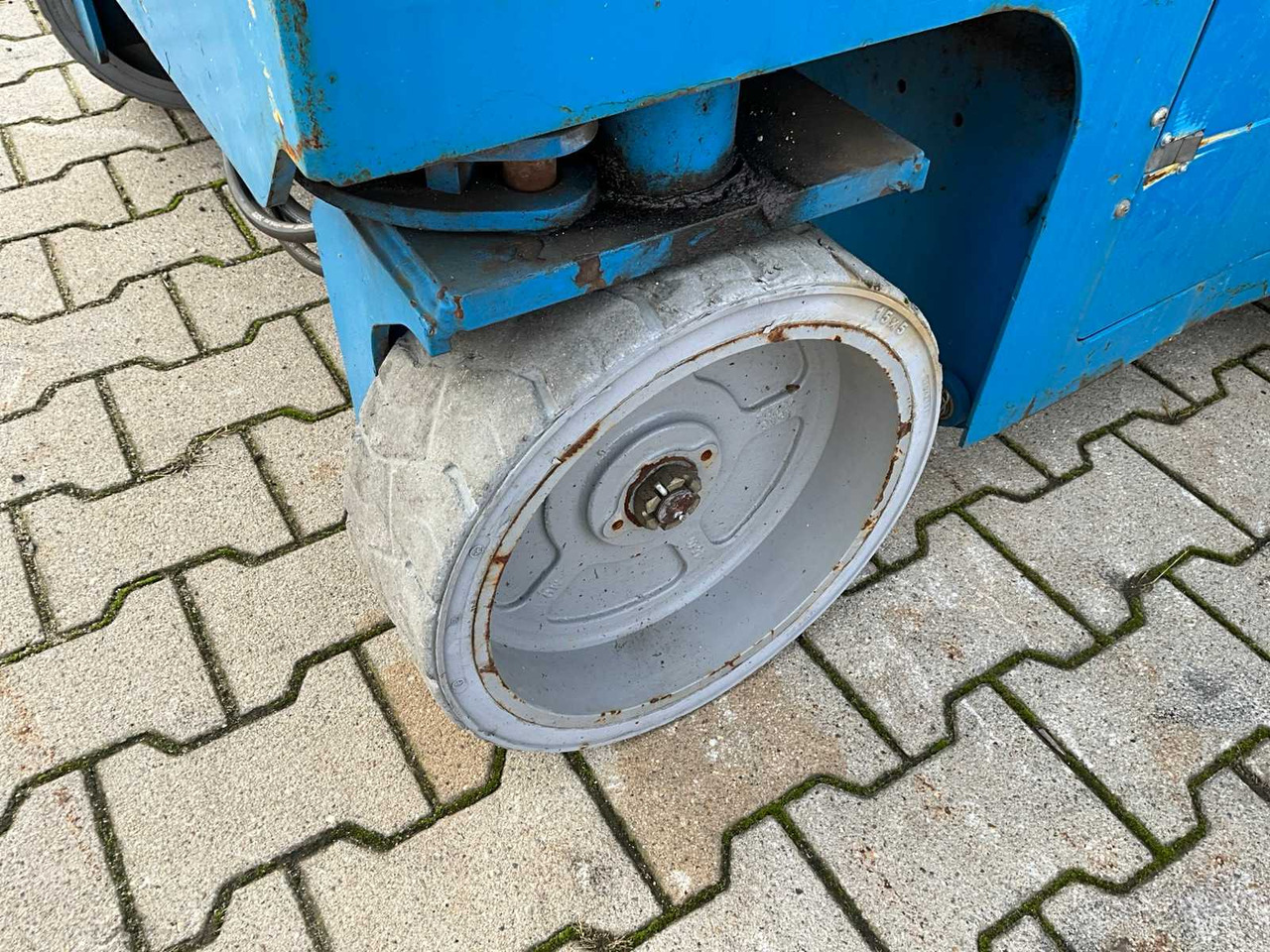 Aerial platform 2014 GENIE GS-4047 AERIAL PLATFORM: picture 6