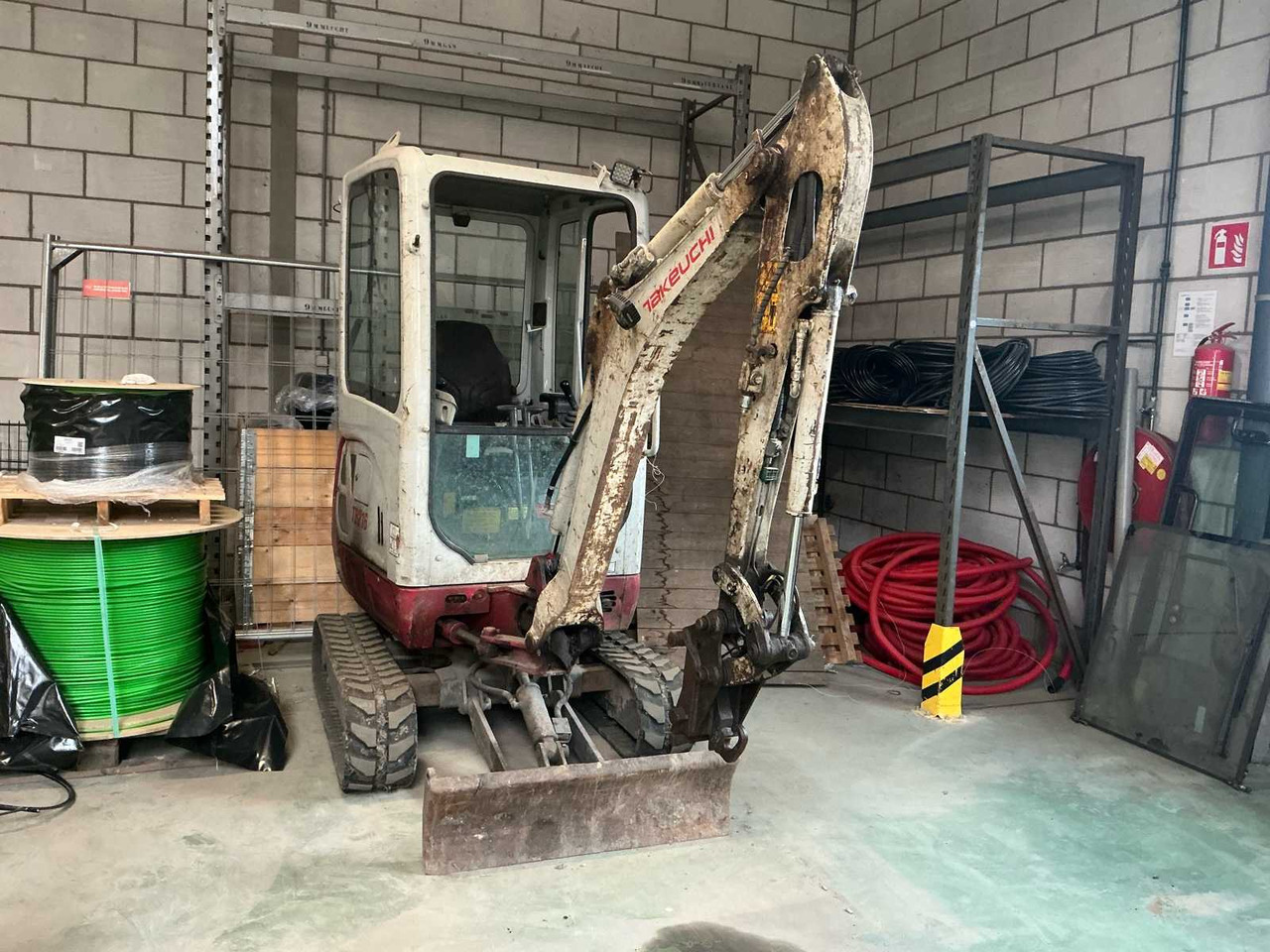 2015 TAKEUCHI TB216 MINI EXCAVATOR - Mini excavator: picture 1 2015 TAKEUCHI TB216 MINI EXCAVATOR - Mini excavator: picture 1