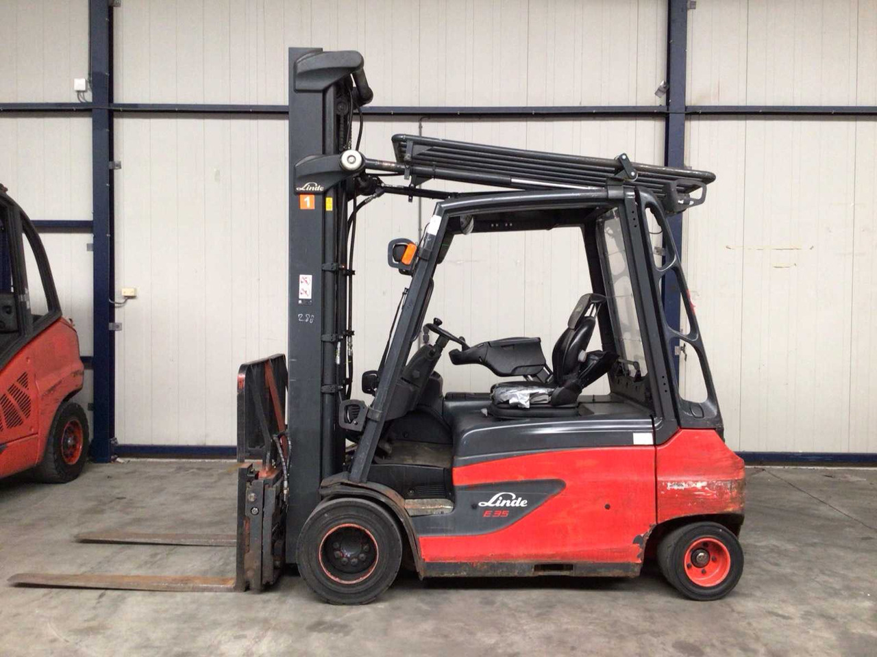 2017 LINDE E35L-01 FORKLIFT TRUCK - Forklift: picture 5 2017 LINDE E35L-01 FORKLIFT TRUCK - Forklift: picture 5