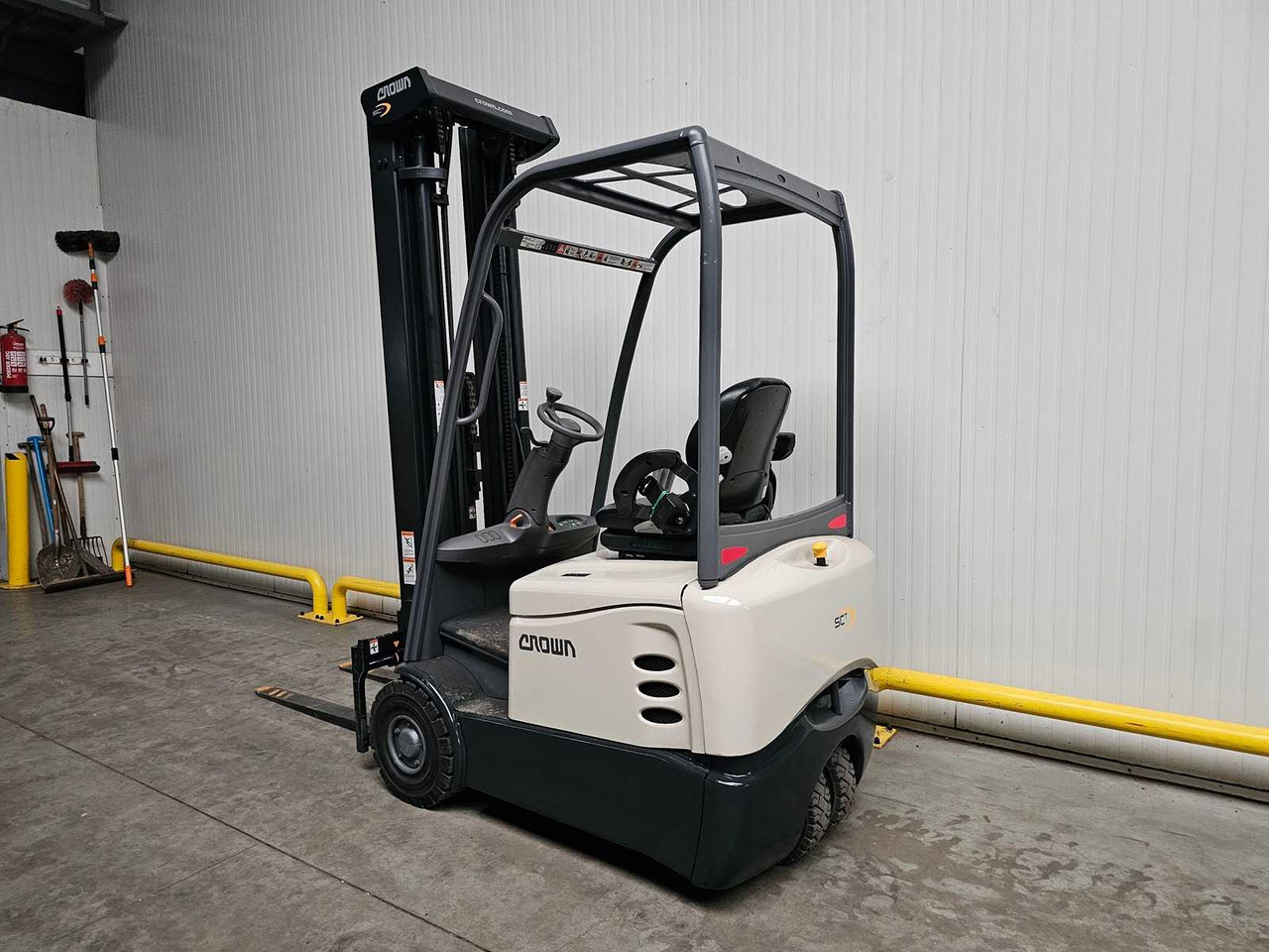 2018 CROWN SCT6010-1.3 FORKLIFT - Forklift: picture 4 2018 CROWN SCT6010-1.3 FORKLIFT - Forklift: picture 4