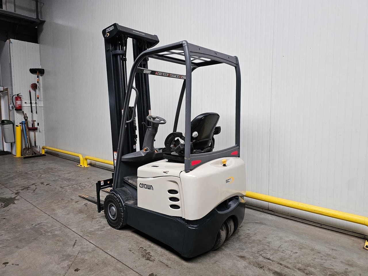 2018 CROWN SCT6010-1.3 FORKLIFT - Forklift: picture 4 2018 CROWN SCT6010-1.3 FORKLIFT - Forklift: picture 4