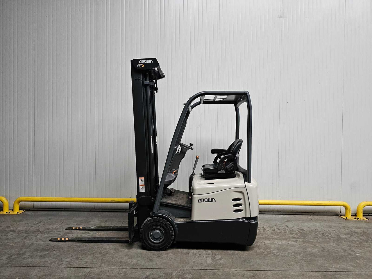 2018 CROWN SCT6010-1.3 FORKLIFT - Forklift: picture 3 2018 CROWN SCT6010-1.3 FORKLIFT - Forklift: picture 3