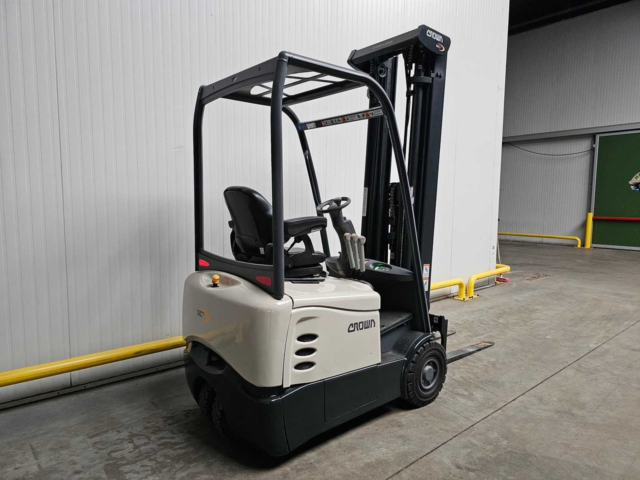 2018 CROWN SCT6010-1.3 FORKLIFT - Forklift: picture 5 2018 CROWN SCT6010-1.3 FORKLIFT - Forklift: picture 5