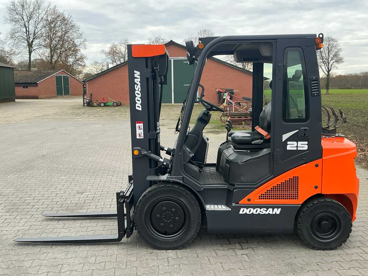 2018 DOOSAN G25N-7 FORKLIFT - Forklift: picture 4 2018 DOOSAN G25N-7 FORKLIFT - Forklift: picture 4