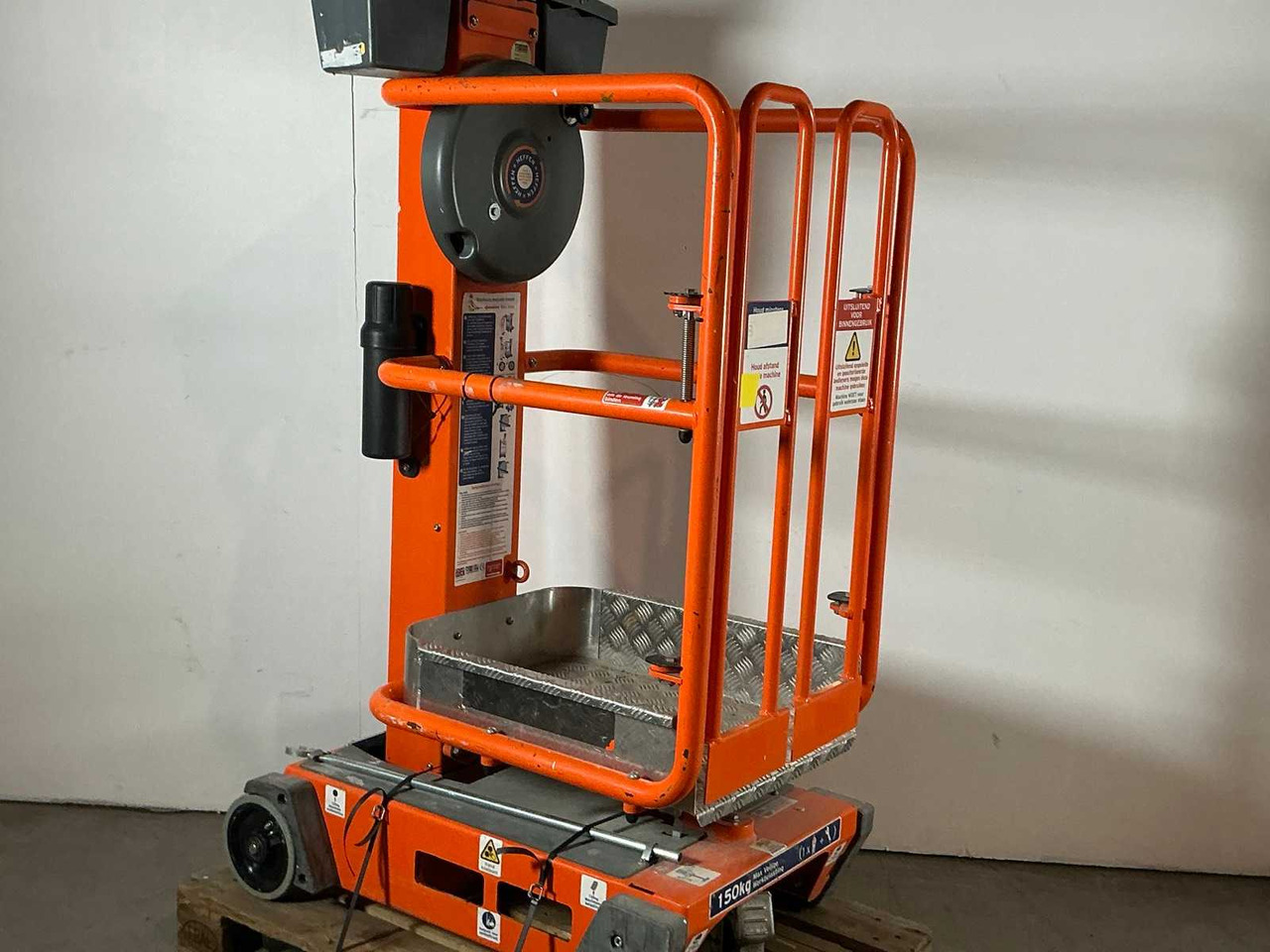 2018 JLG POWER TOWERS PECOLIFT PASSENGER LIFT 3.5M MANUAL - Aerial platform: picture 2 2018 JLG POWER TOWERS PECOLIFT PASSENGER LIFT 3.5M MANUAL - Aerial platform: picture 2