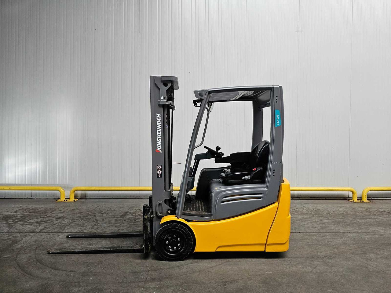 2018 JUNG HEINRICH EFG 213 FORKLIFT - Forklift: picture 3 2018 JUNG HEINRICH EFG 213 FORKLIFT - Forklift: picture 3