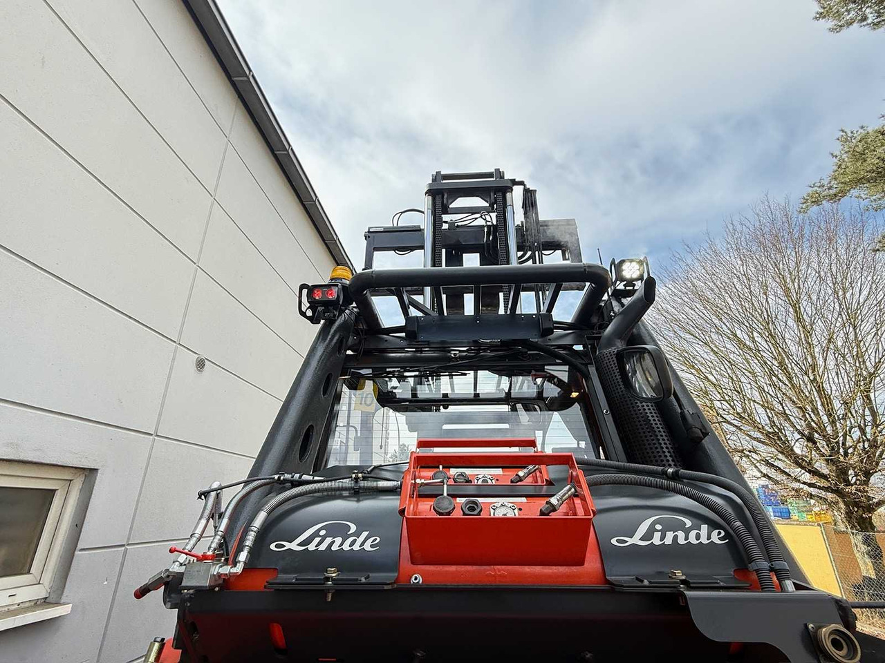 Forklift 2018 LINDE H80T H80 8,000KG GAS FORKLIFT FORKLIFT 3+4TH VALVE 9,232 HOURS.: picture 10 Forklift 2018 LINDE H80T H80 8,000KG GAS FORKLIFT FORKLIFT 3+4TH VALVE 9,232 HOURS.: picture 10