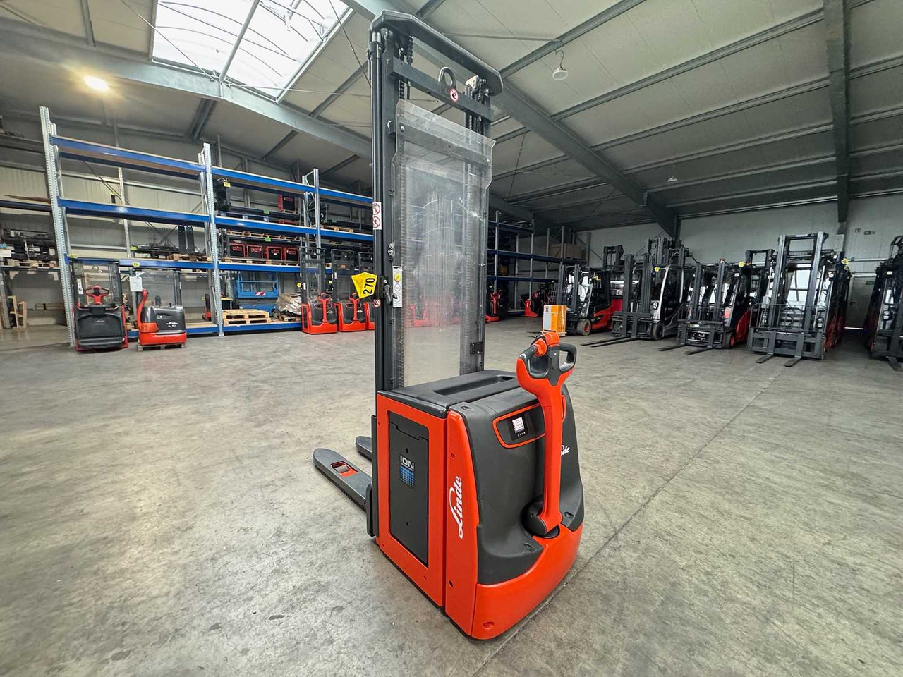 2018 SERVICE +UVV 09/2026 LINDE L14 LITHIUM LI-ION 1.400KG PALLET TRUCK ANT 2.300 HOURS - Forklift: picture 1 2018 SERVICE +UVV 09/2026 LINDE L14 LITHIUM LI-ION 1.400KG PALLET TRUCK ANT 2.300 HOURS - Forklift: picture 1