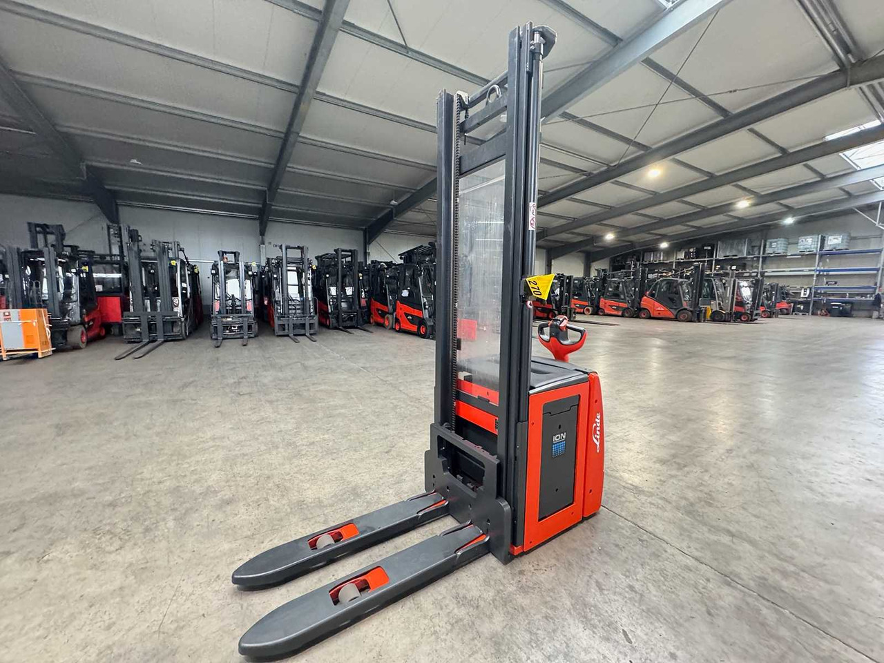 2018 SERVICE +UVV 09/2026 LINDE L14 LITHIUM LI-ION 1.400KG PALLET TRUCK ANT 2.300 HOURS - Forklift: picture 3 2018 SERVICE +UVV 09/2026 LINDE L14 LITHIUM LI-ION 1.400KG PALLET TRUCK ANT 2.300 HOURS - Forklift: picture 3