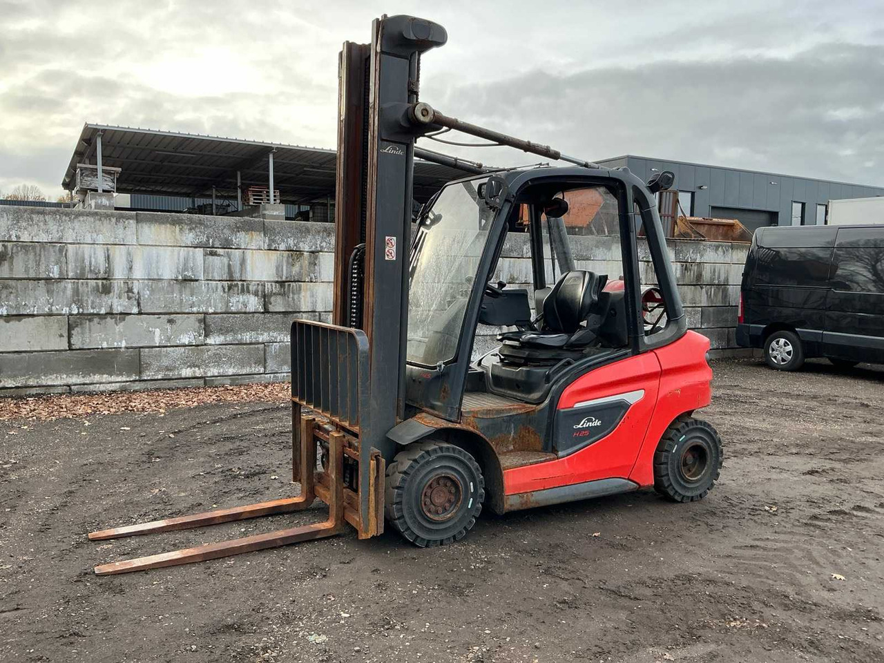 2020 LINDE H25T-01 FORKLIFT - Forklift: picture 1 2020 LINDE H25T-01 FORKLIFT - Forklift: picture 1