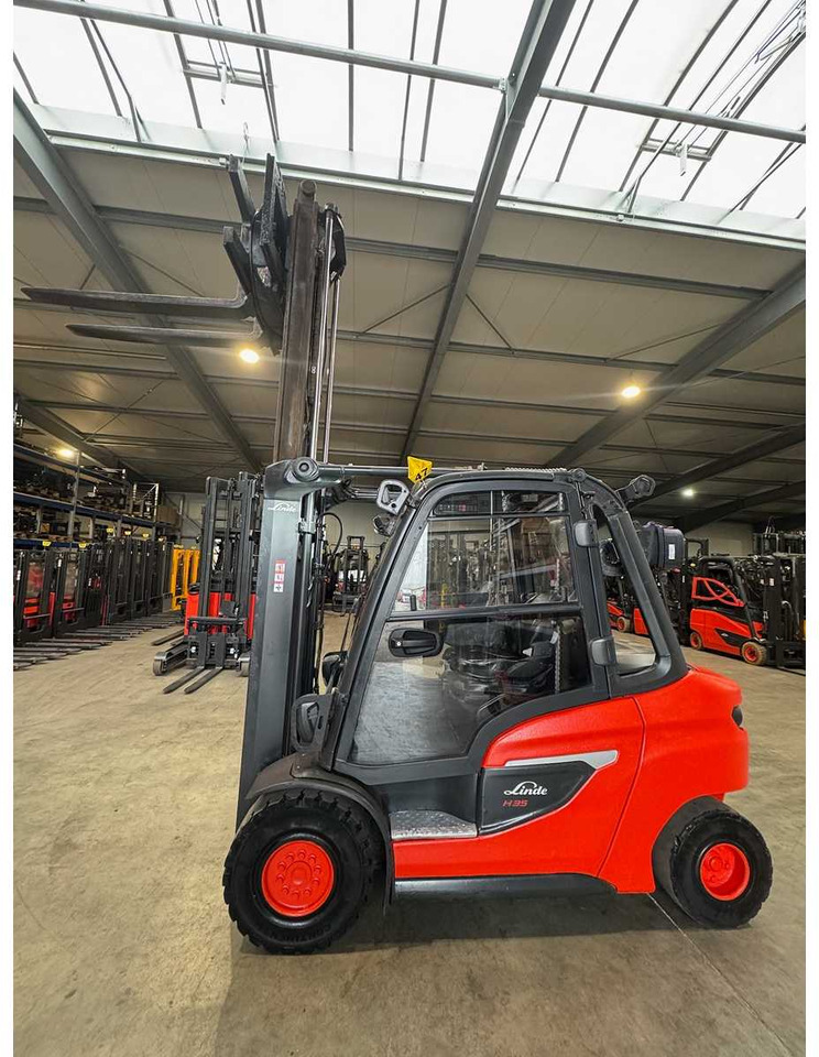 2022 LINDE H35D 3,500KG ROTARY DUPLEX FREE LIFT DIESEL FORKLIFT 3,338 HOURS - Forklift: picture 3 2022 LINDE H35D 3,500KG ROTARY DUPLEX FREE LIFT DIESEL FORKLIFT 3,338 HOURS - Forklift: picture 3