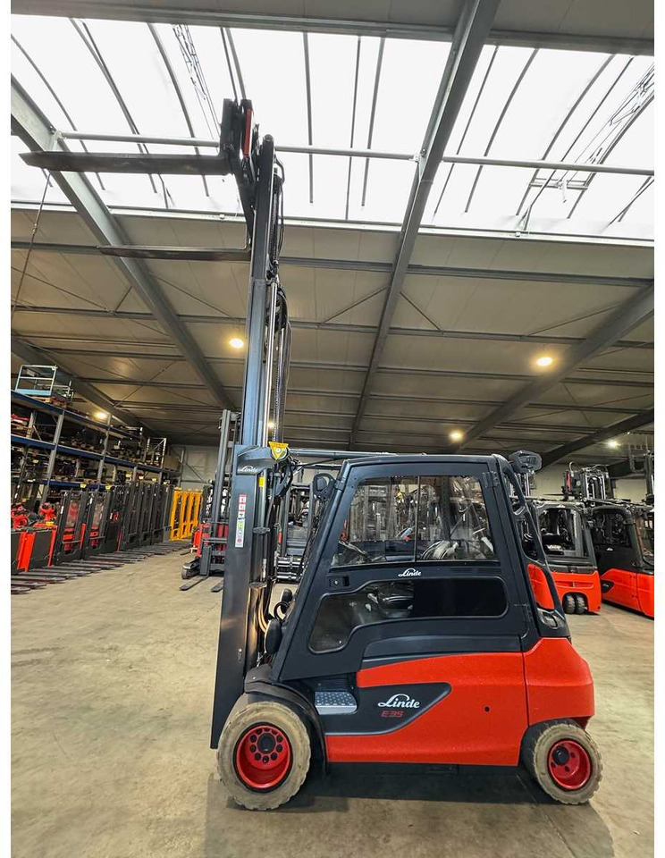 2022 SERVICE+UVV 11/2026 LINDE E35L 3.500KG TRIPLEX 3.+4. - Forklift: picture 4 2022 SERVICE+UVV 11/2026 LINDE E35L 3.500KG TRIPLEX 3.+4. - Forklift: picture 4