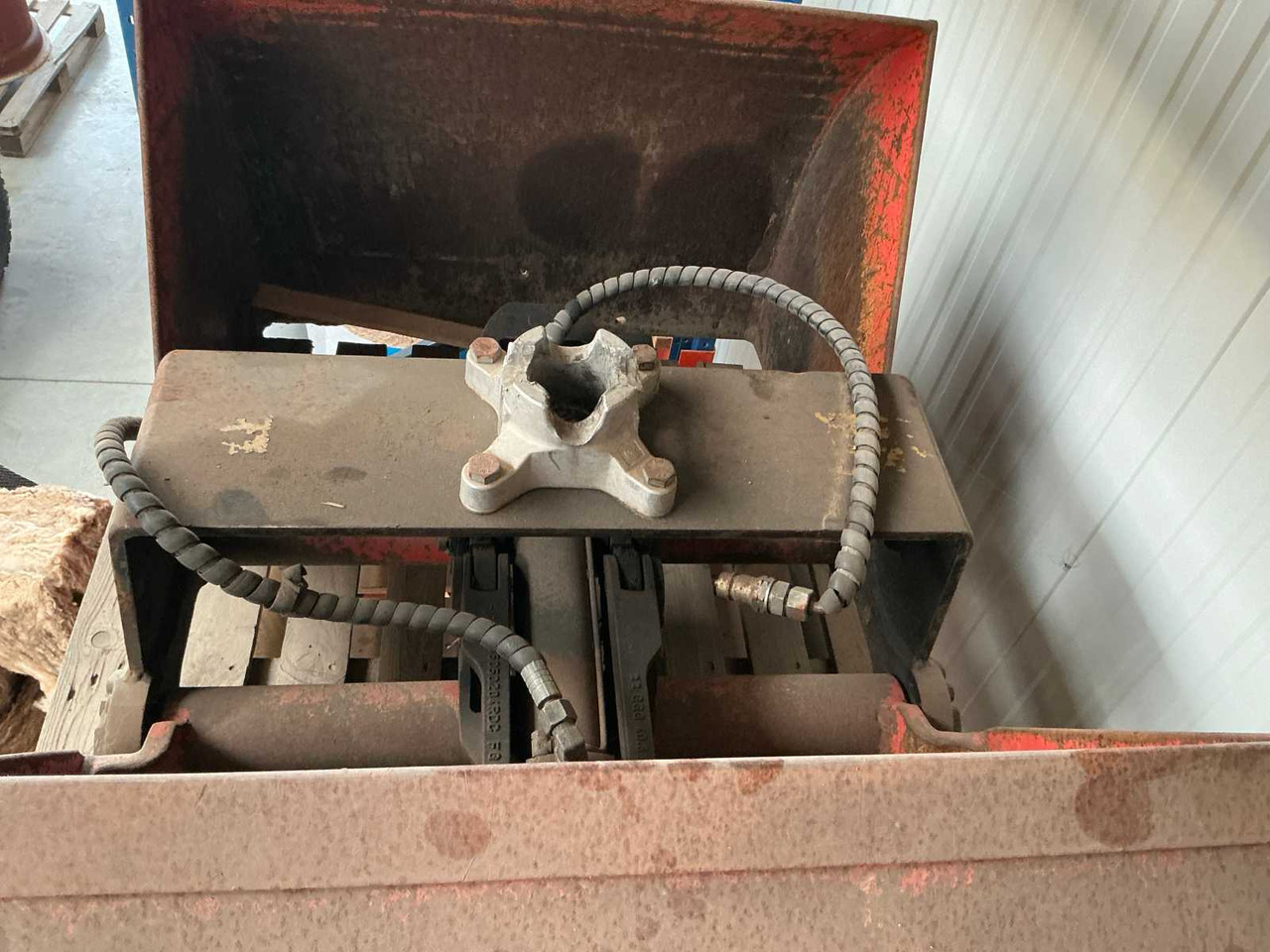 Palfinger Kinshofer - Agricultural machinery: picture 4 Palfinger Kinshofer - Agricultural machinery: picture 4