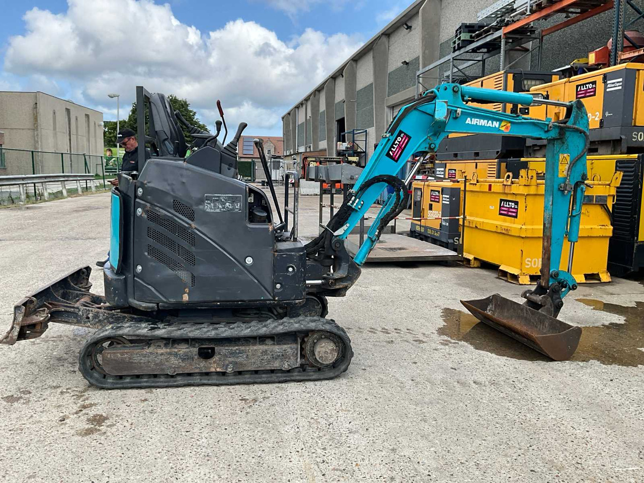 Airman AX17U-4 - Crawler excavator: picture 4 Airman AX17U-4 - Crawler excavator: picture 4
