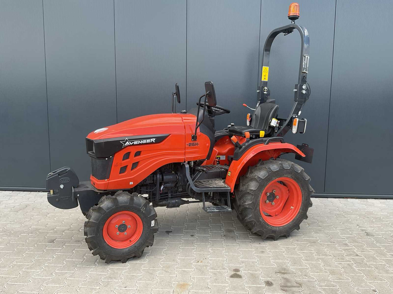 Avenger  - Compact tractor: picture 1 Avenger  - Compact tractor: picture 1